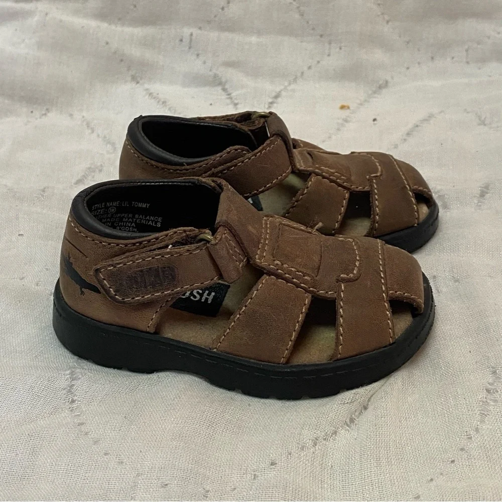 OshKosh‎ Shoes Boys Size 3M Sandal’s Brown Velcro